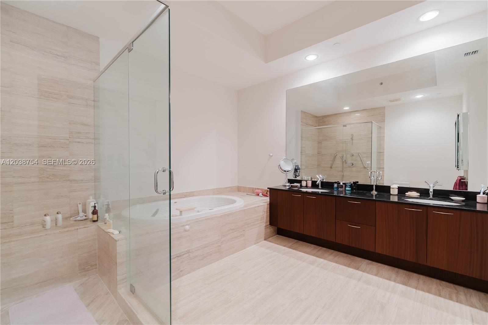15811 COLLINS AVE # 3607