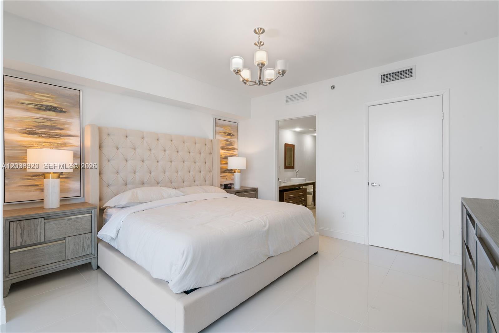 475 Brickell Ave # 4315