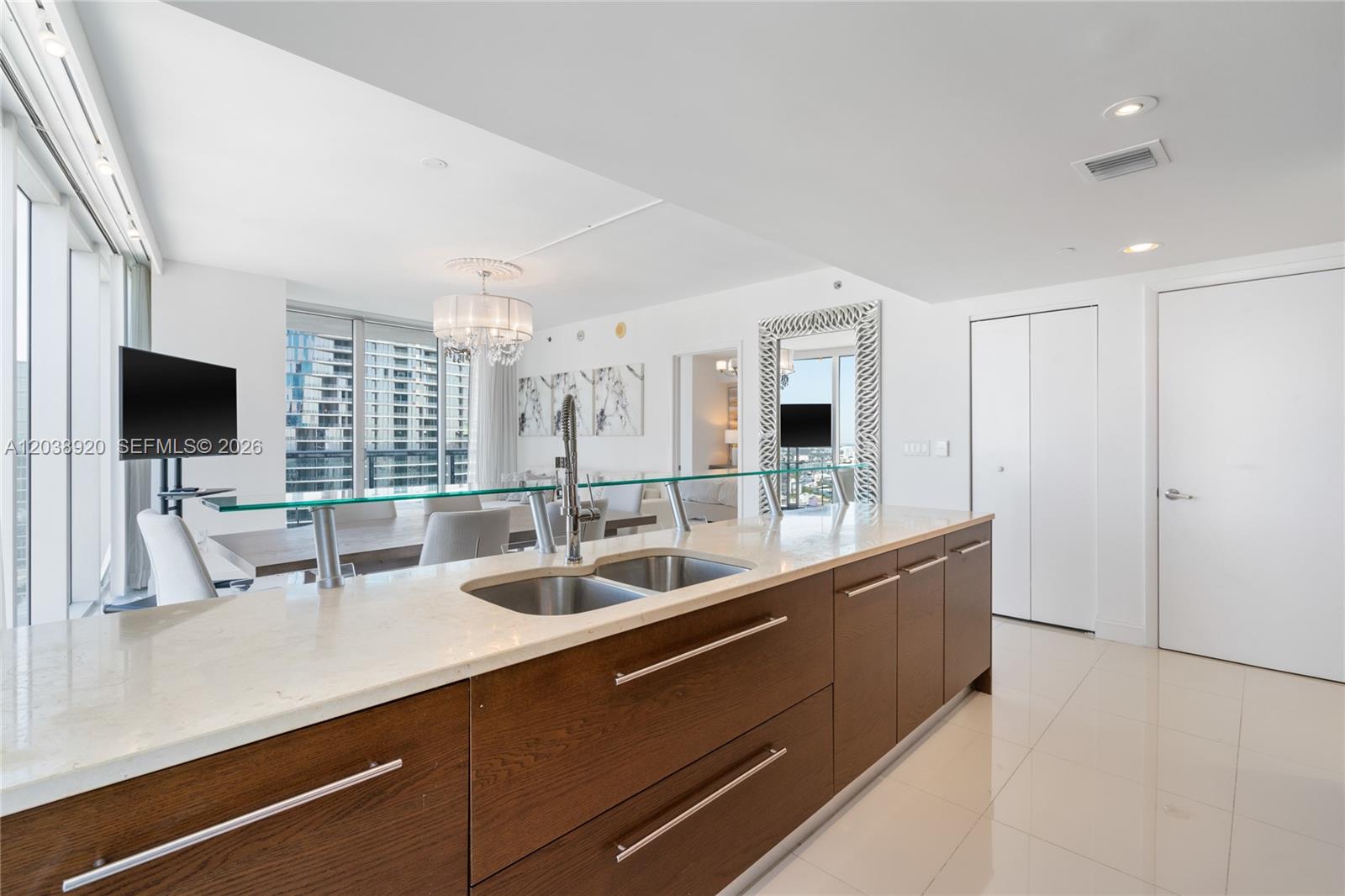 475 Brickell Ave # 4315