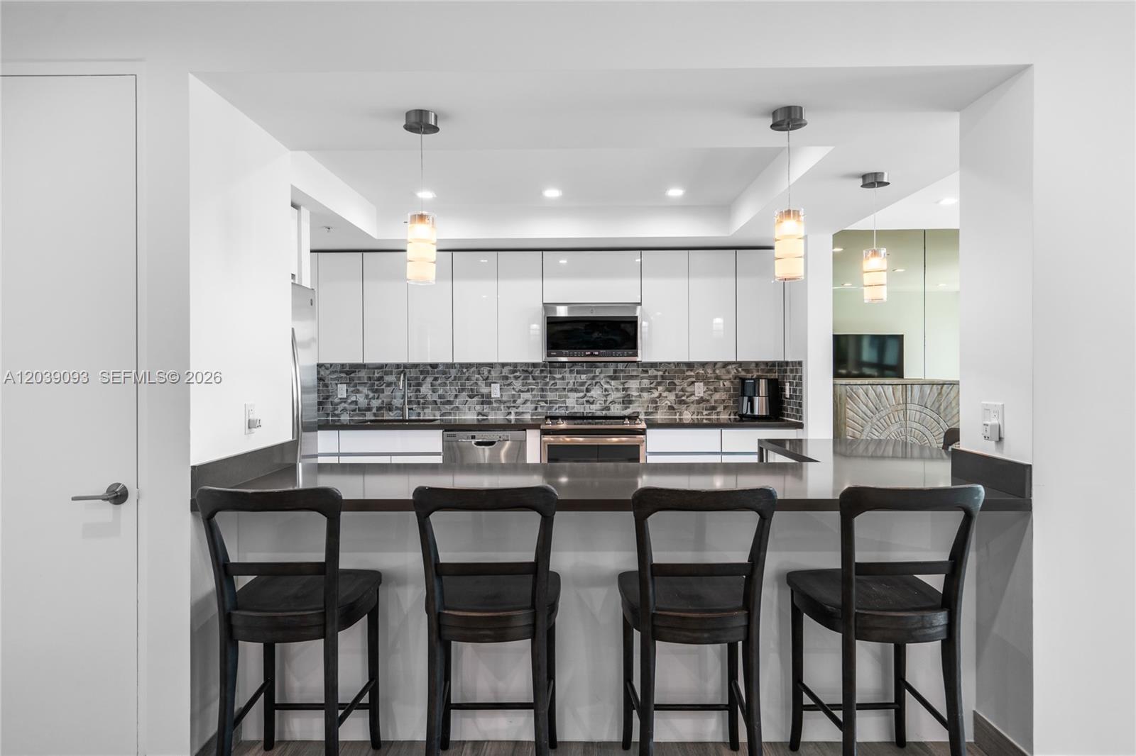 5055 Collins Ave # 10H