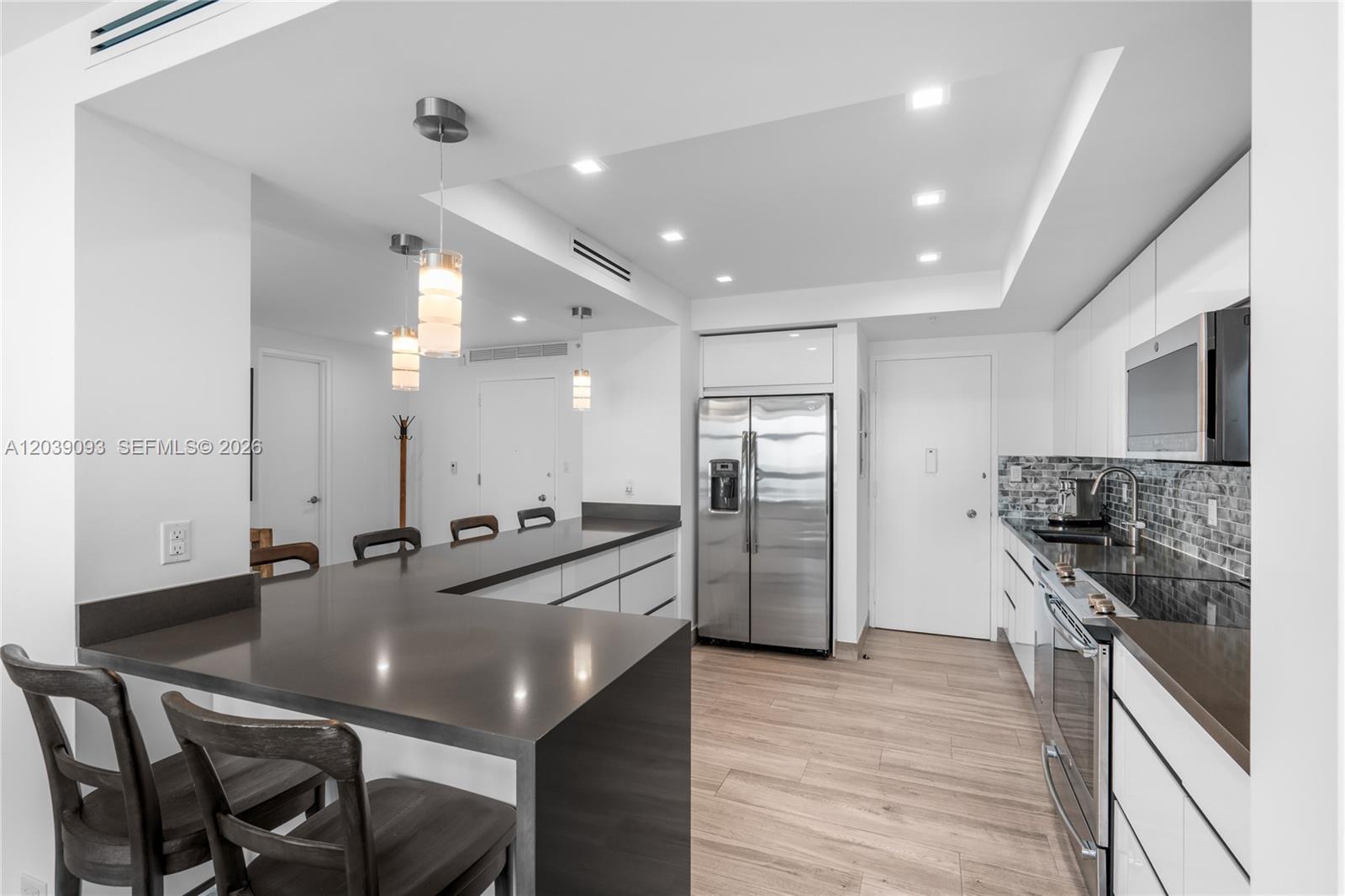 5055 Collins Ave # 10H
