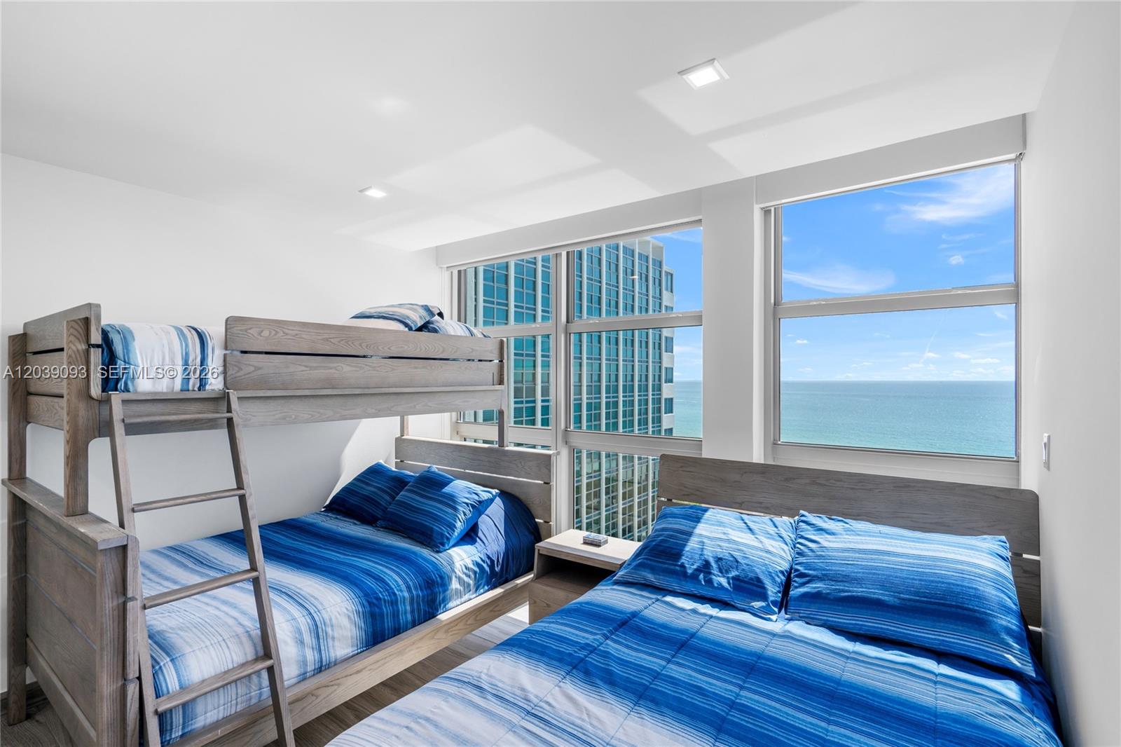 5055 Collins Ave # 10H