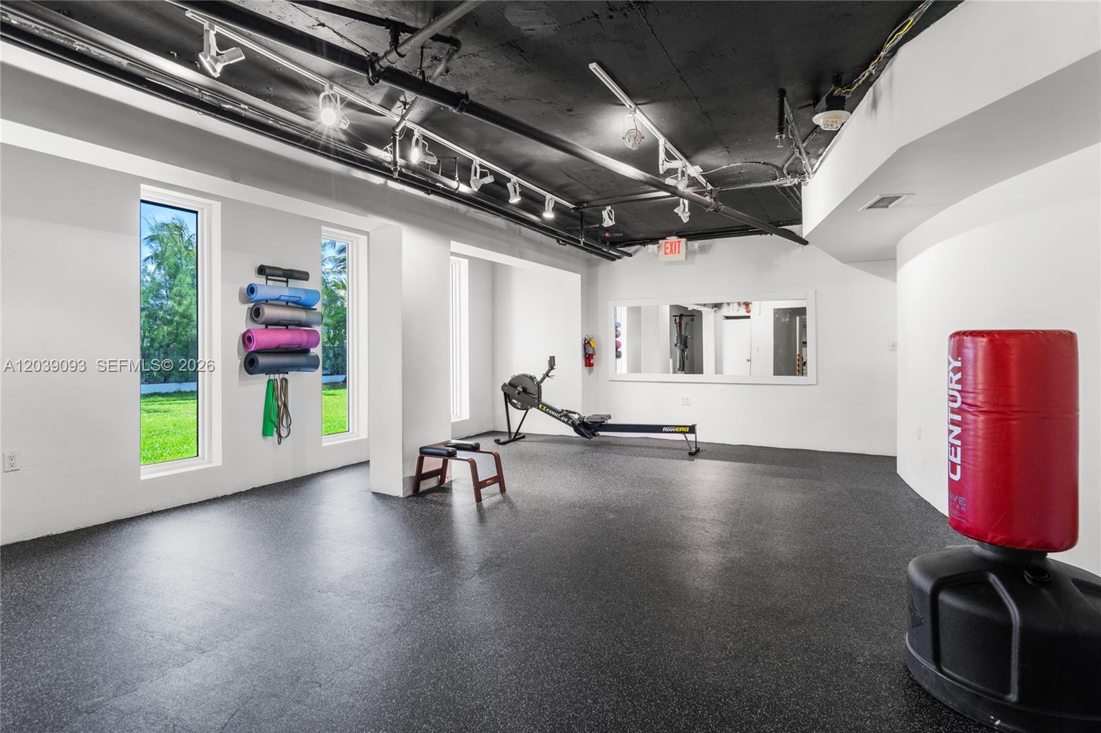 5055 Collins Ave # 10H