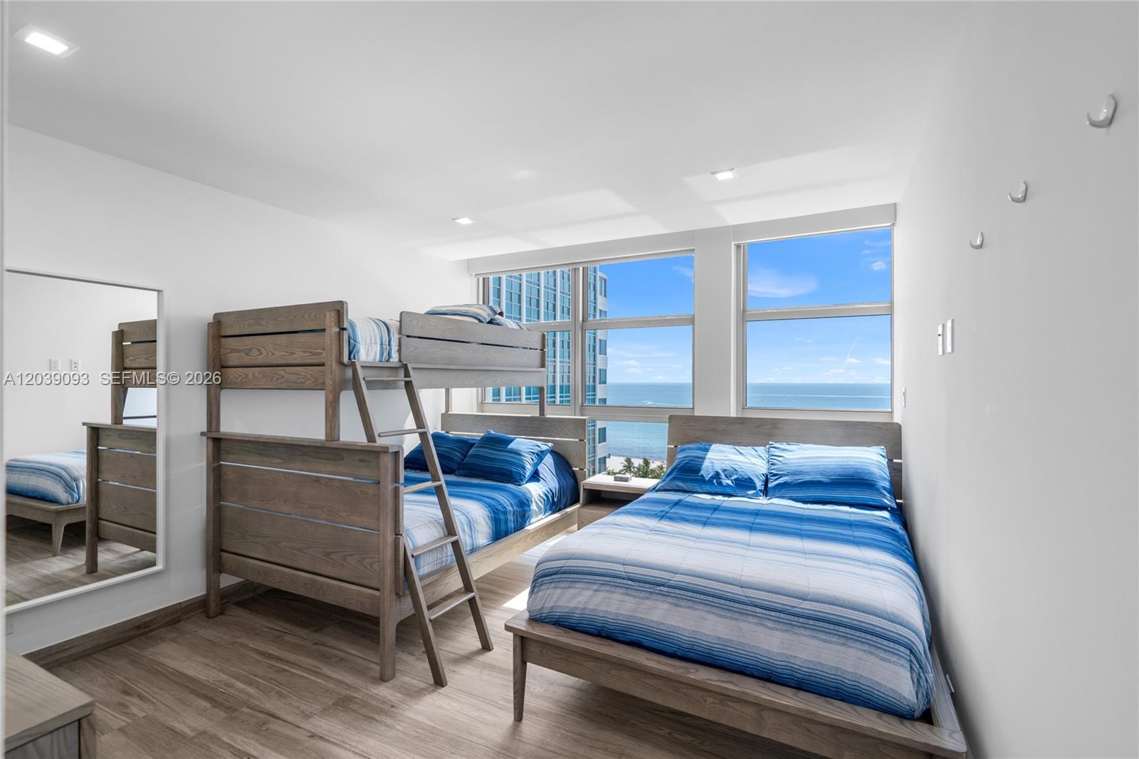 5055 Collins Ave # 10H