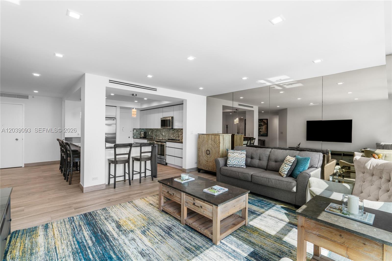 5055 Collins Ave # 10H