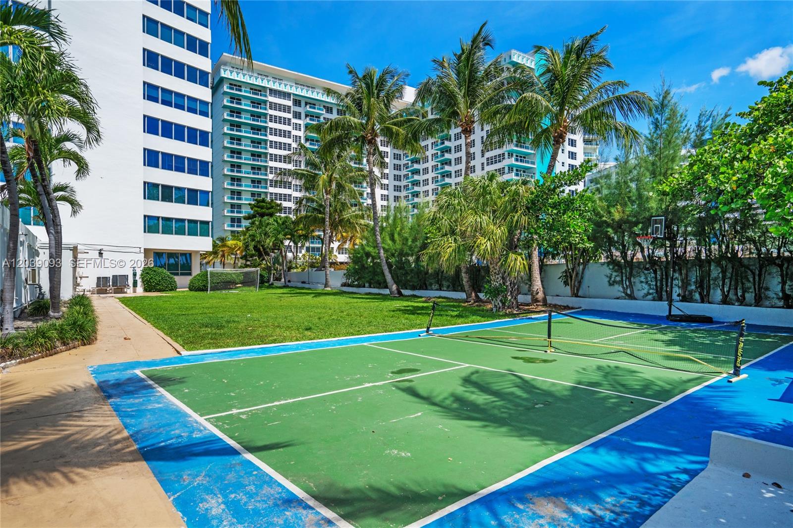 5055 Collins Ave # 10H