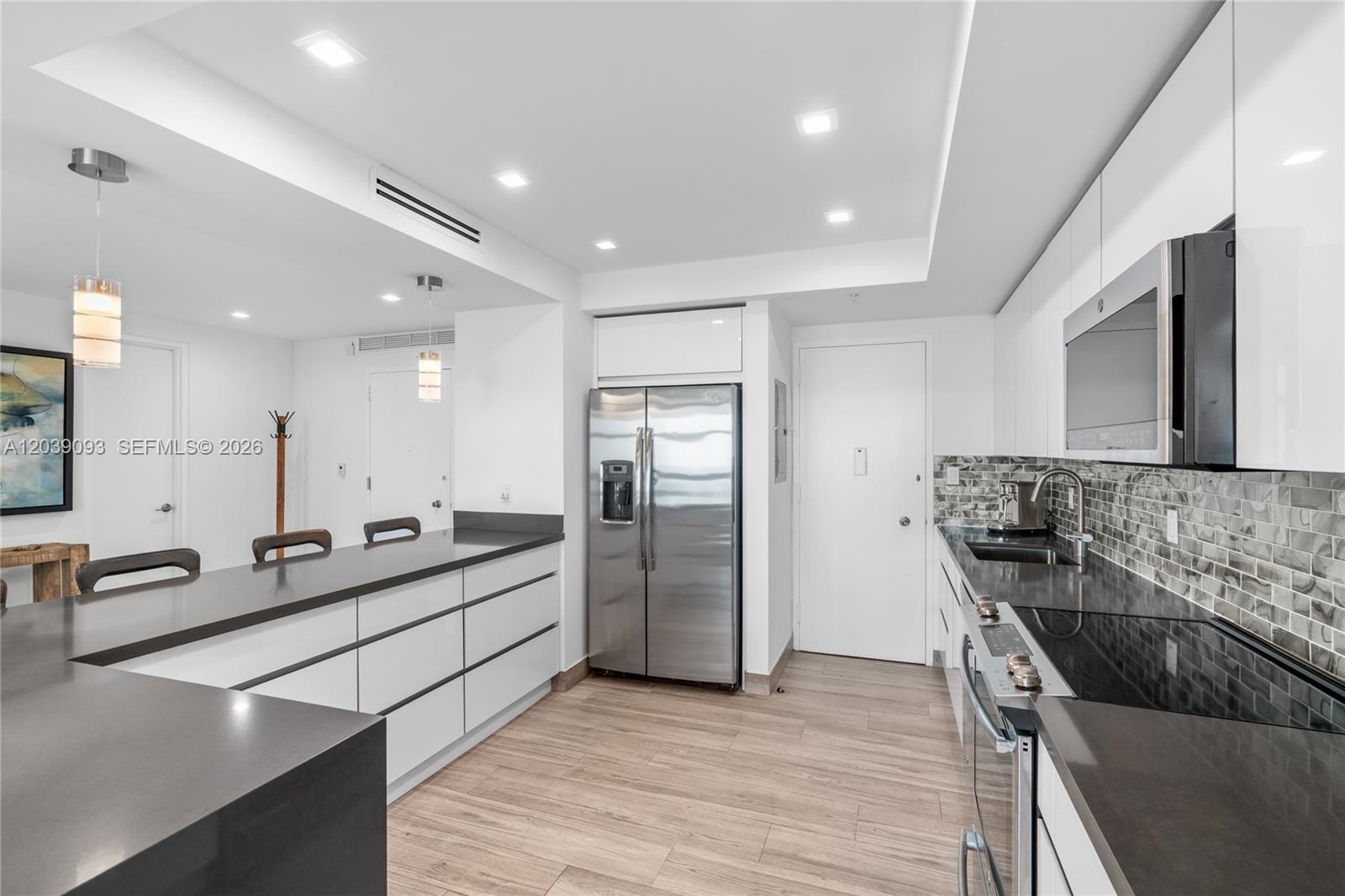 5055 Collins Ave # 10H