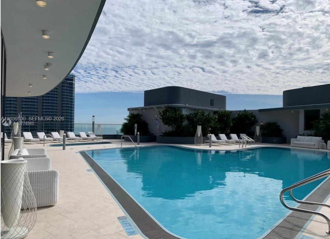 1000 Brickell Plz # 4905