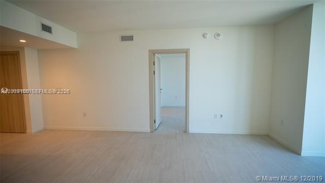 1000 Brickell Plz # 4905
