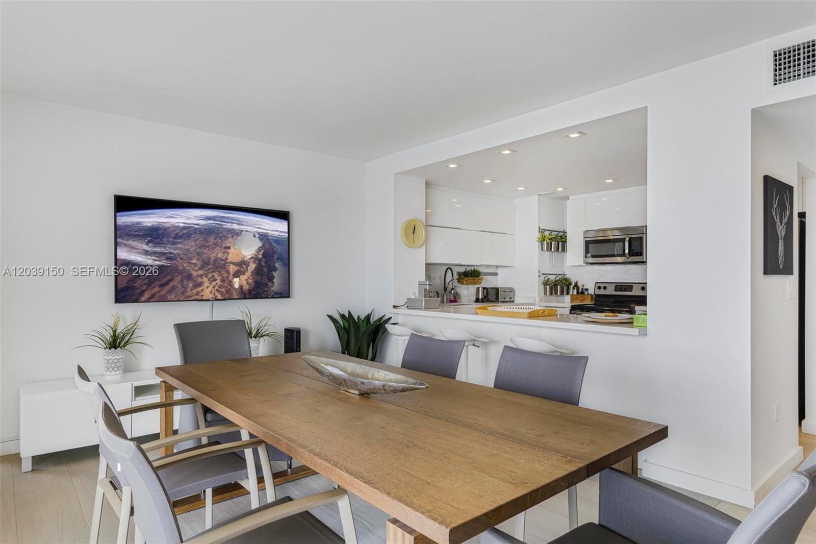 11111 Biscayne Blvd # 8C