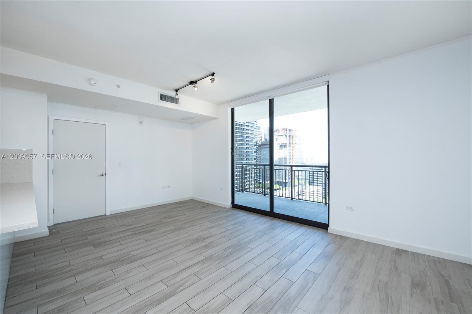 999 SW 1st Ave # 2402