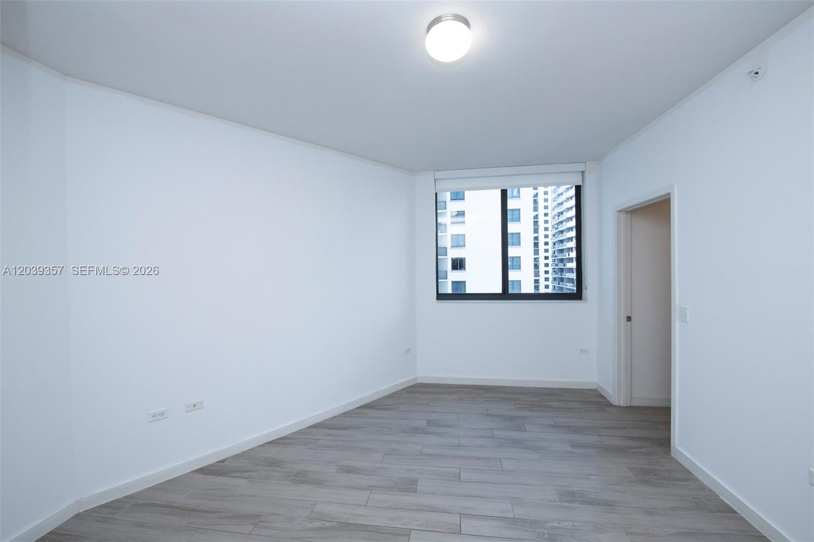 999 SW 1st Ave # 2402