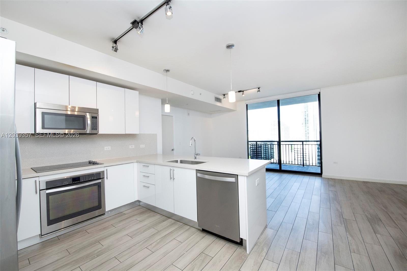 999 SW 1st Ave # 2402