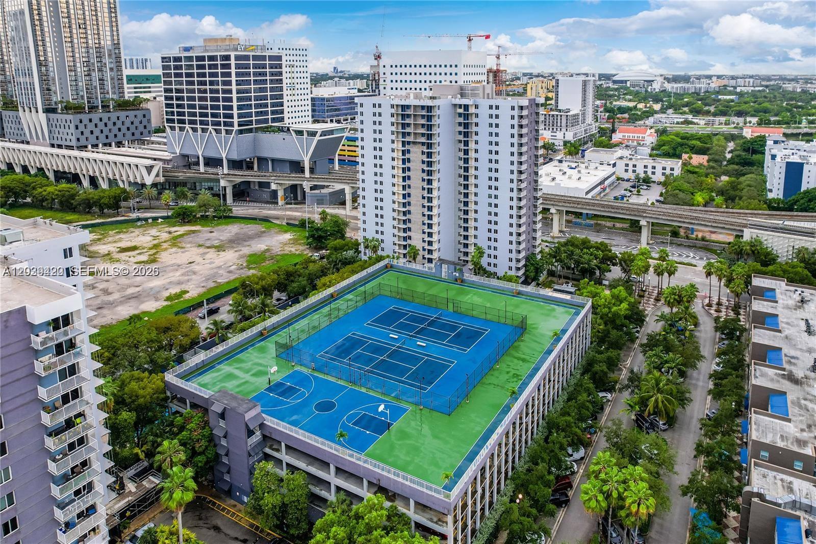 800 N Miami Ave Unit: E-1008