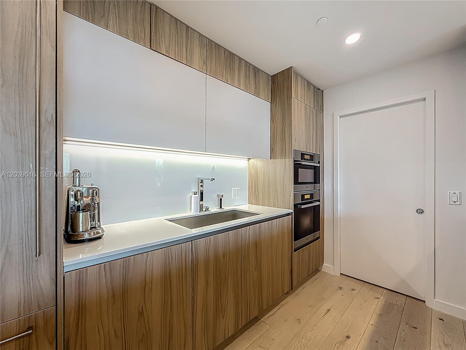 350 Ocean Dr # 305N