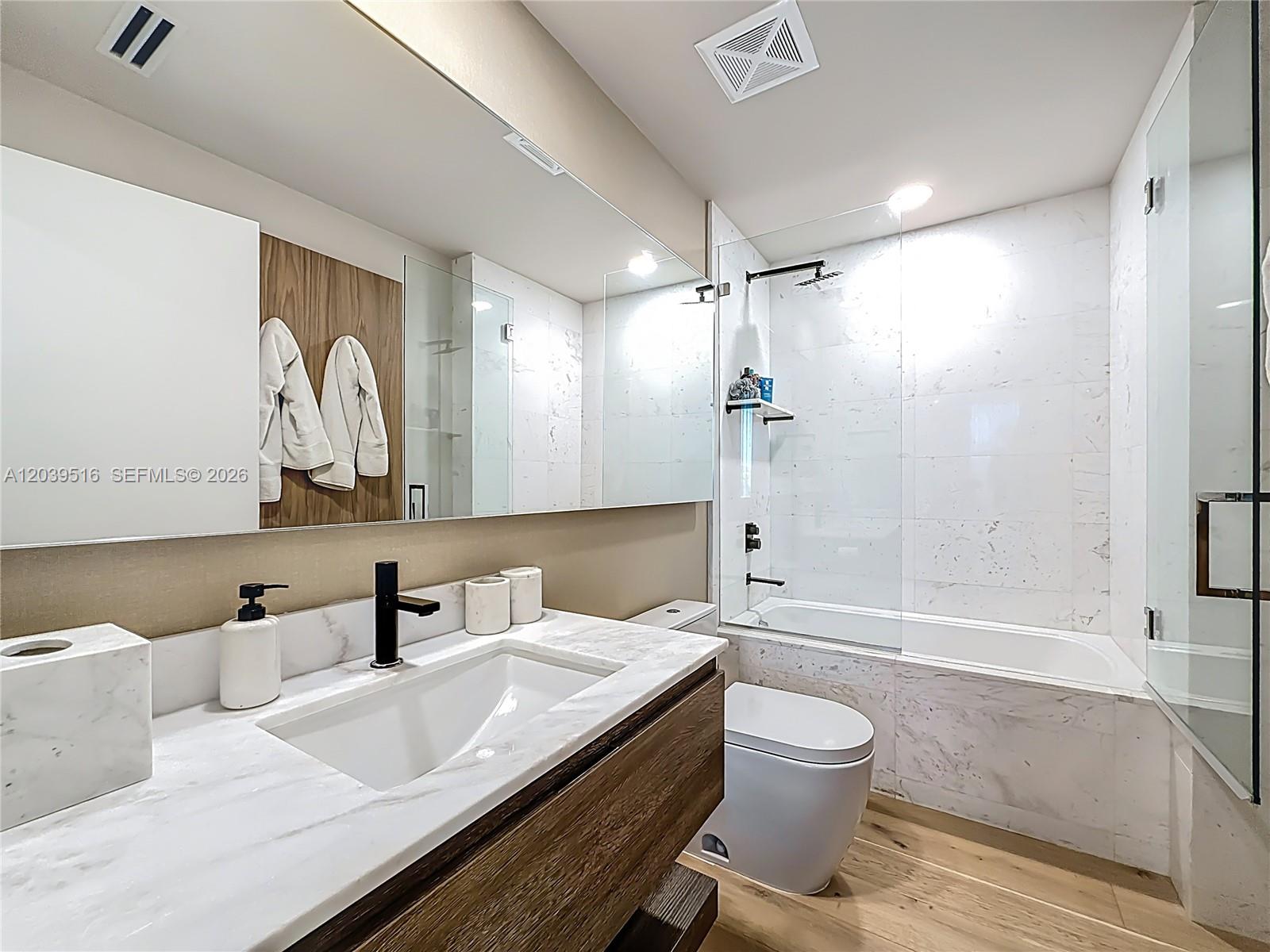 350 Ocean Dr # 305N