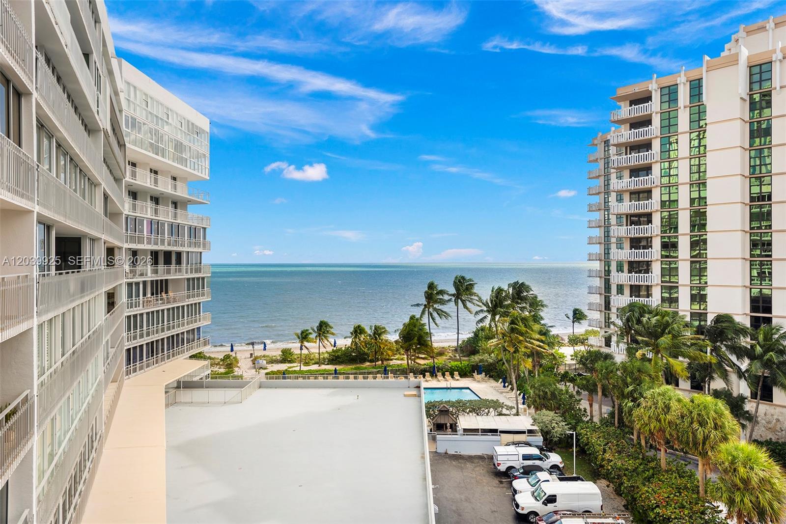 600 Grapetree Dr Unit: 7ES