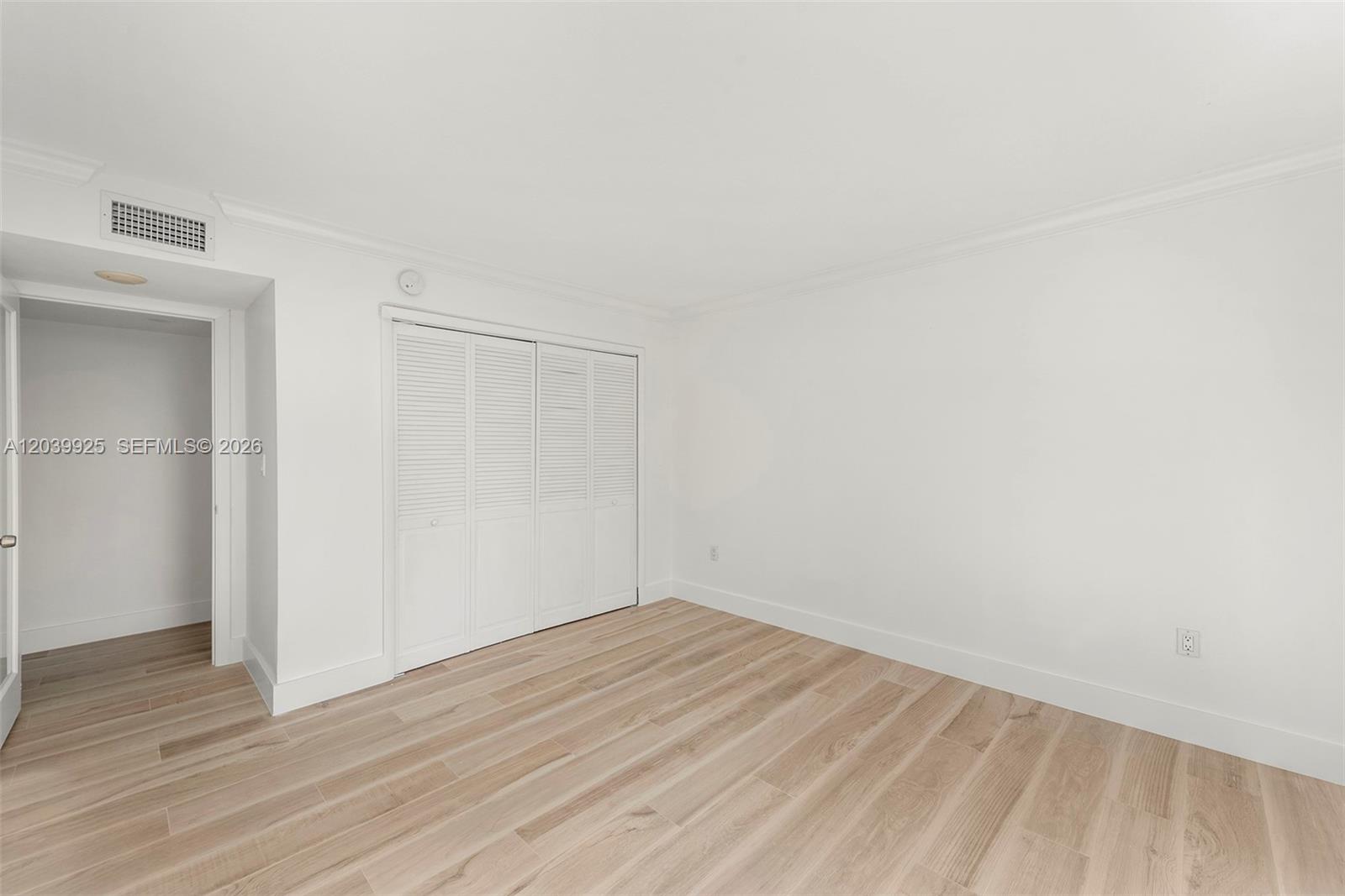 600 Grapetree Dr Unit: 7ES