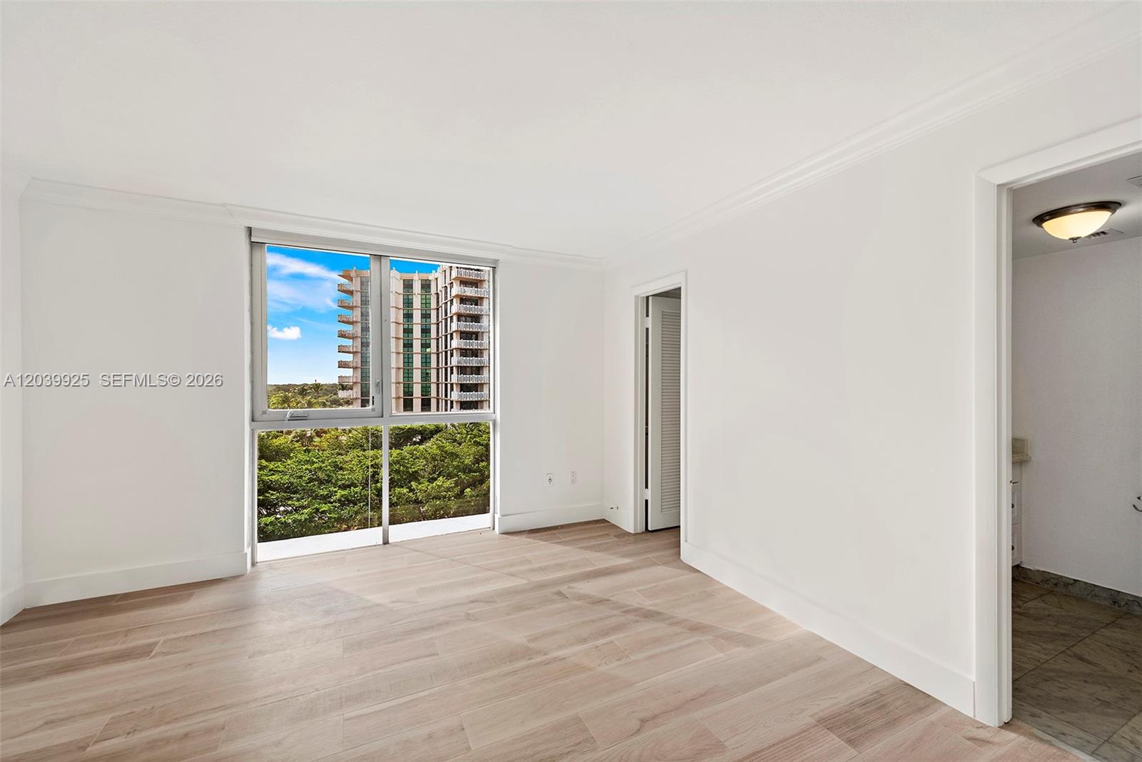 600 Grapetree Dr Unit: 7ES