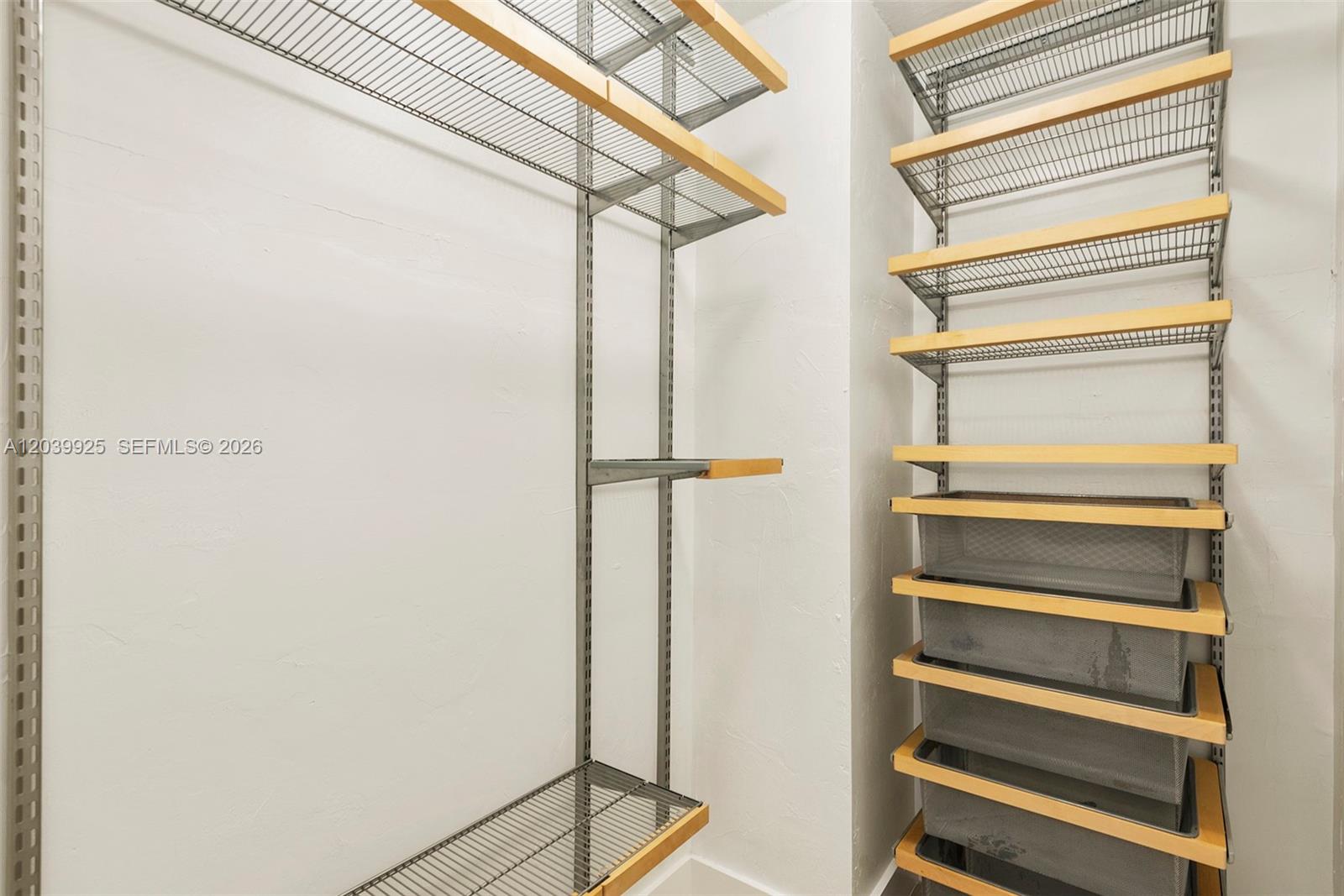 600 Grapetree Dr Unit: 7ES