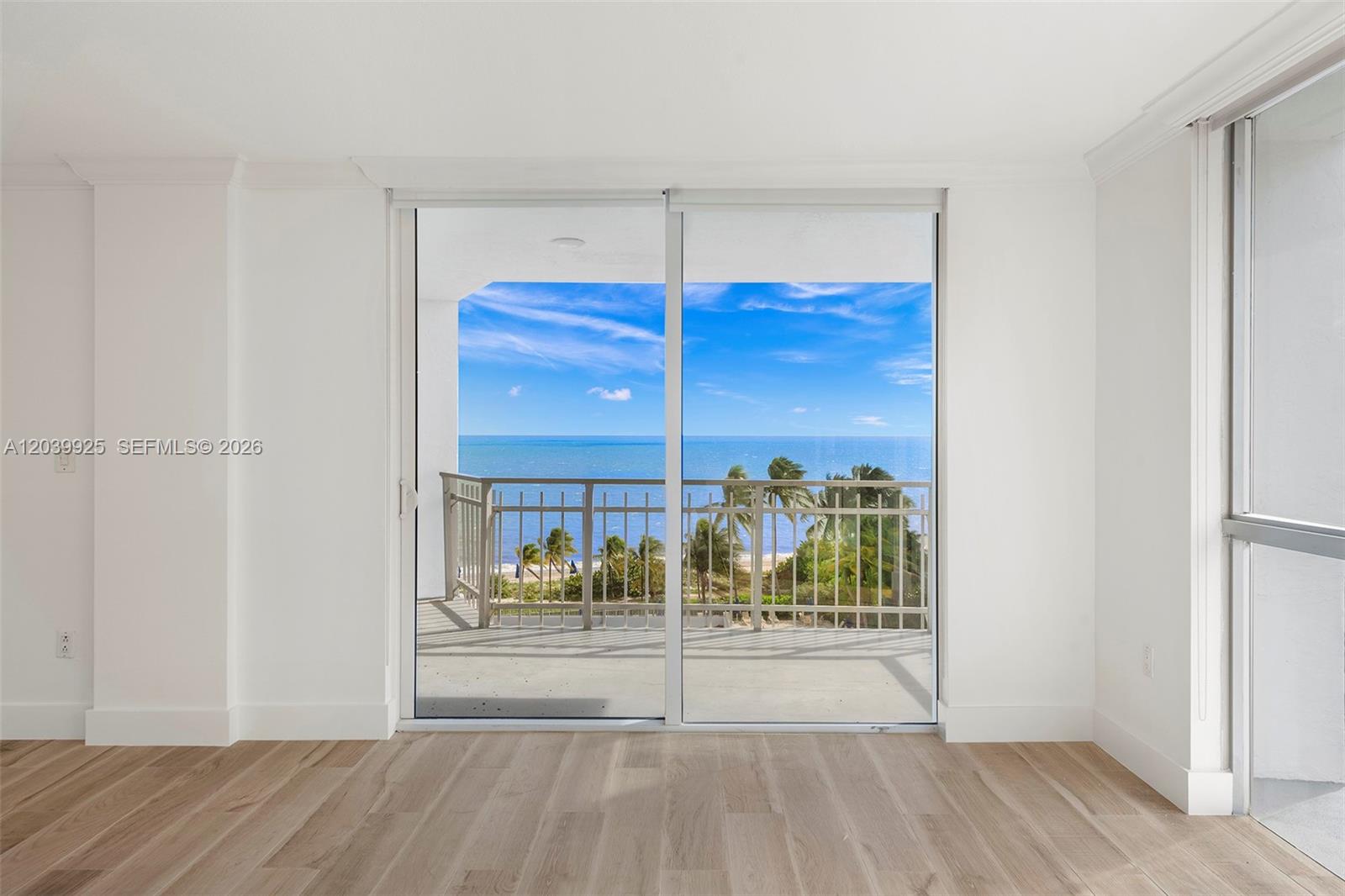 600 Grapetree Dr Unit: 7ES