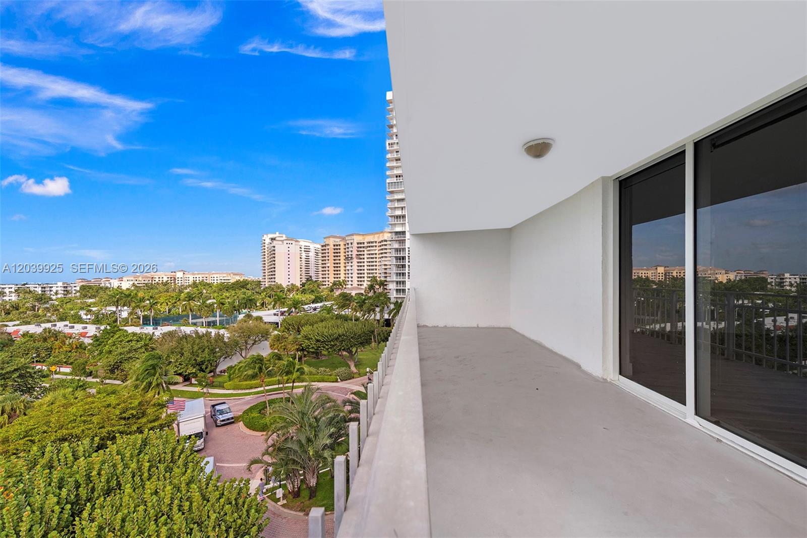 600 Grapetree Dr Unit: 7ES