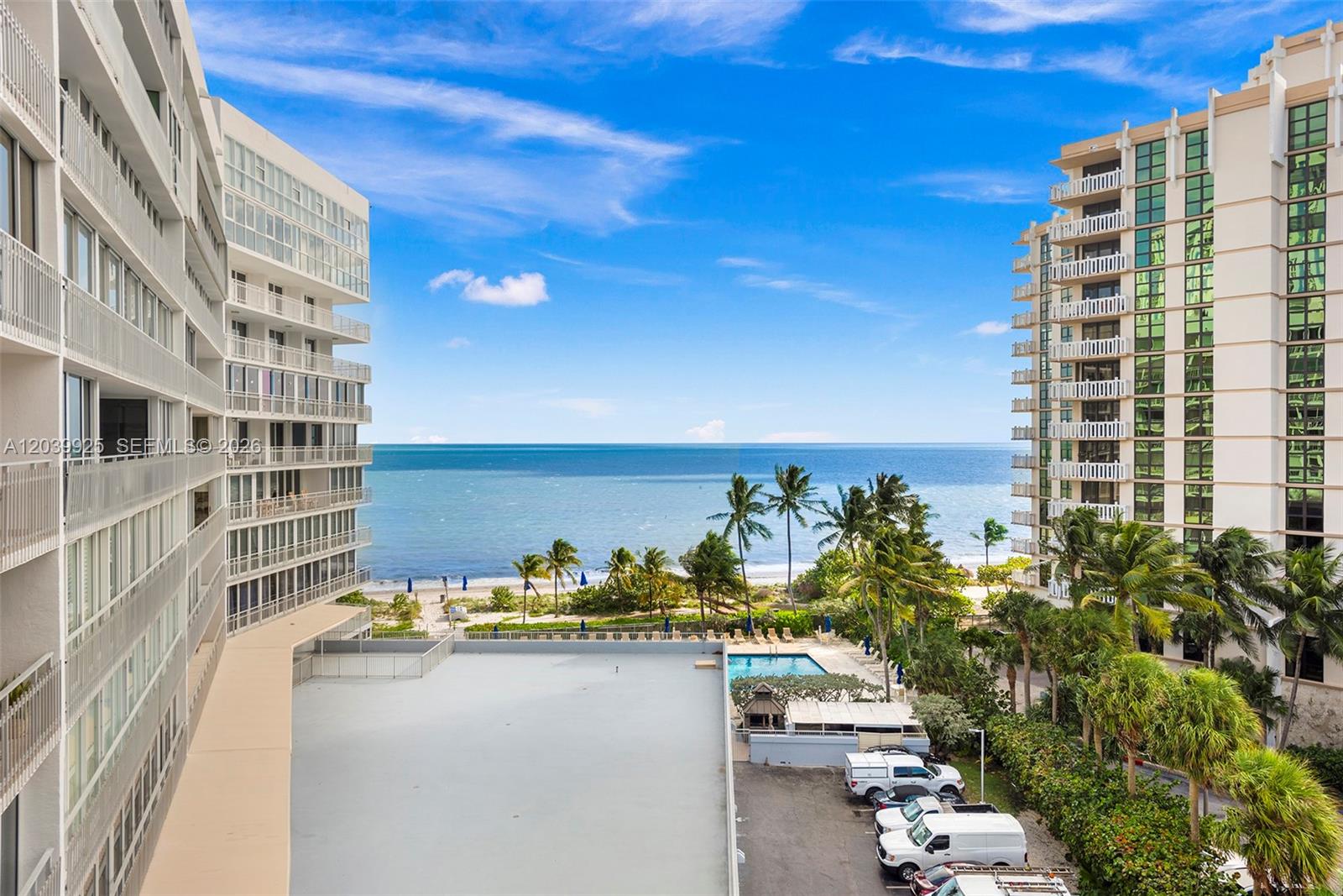 600 Grapetree Dr Unit: 7ES