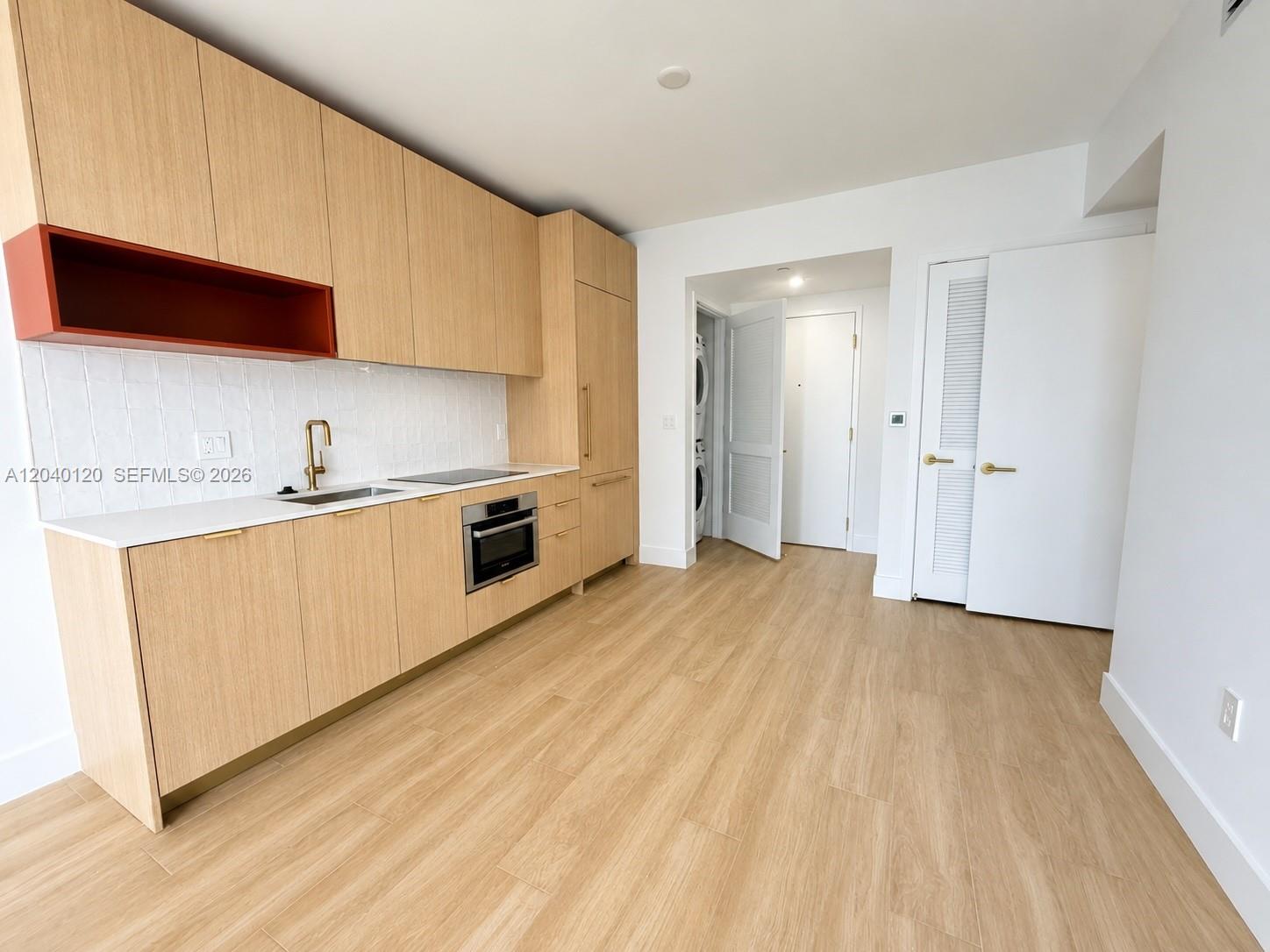 90 NE 32nd St # 705 Unit: #705