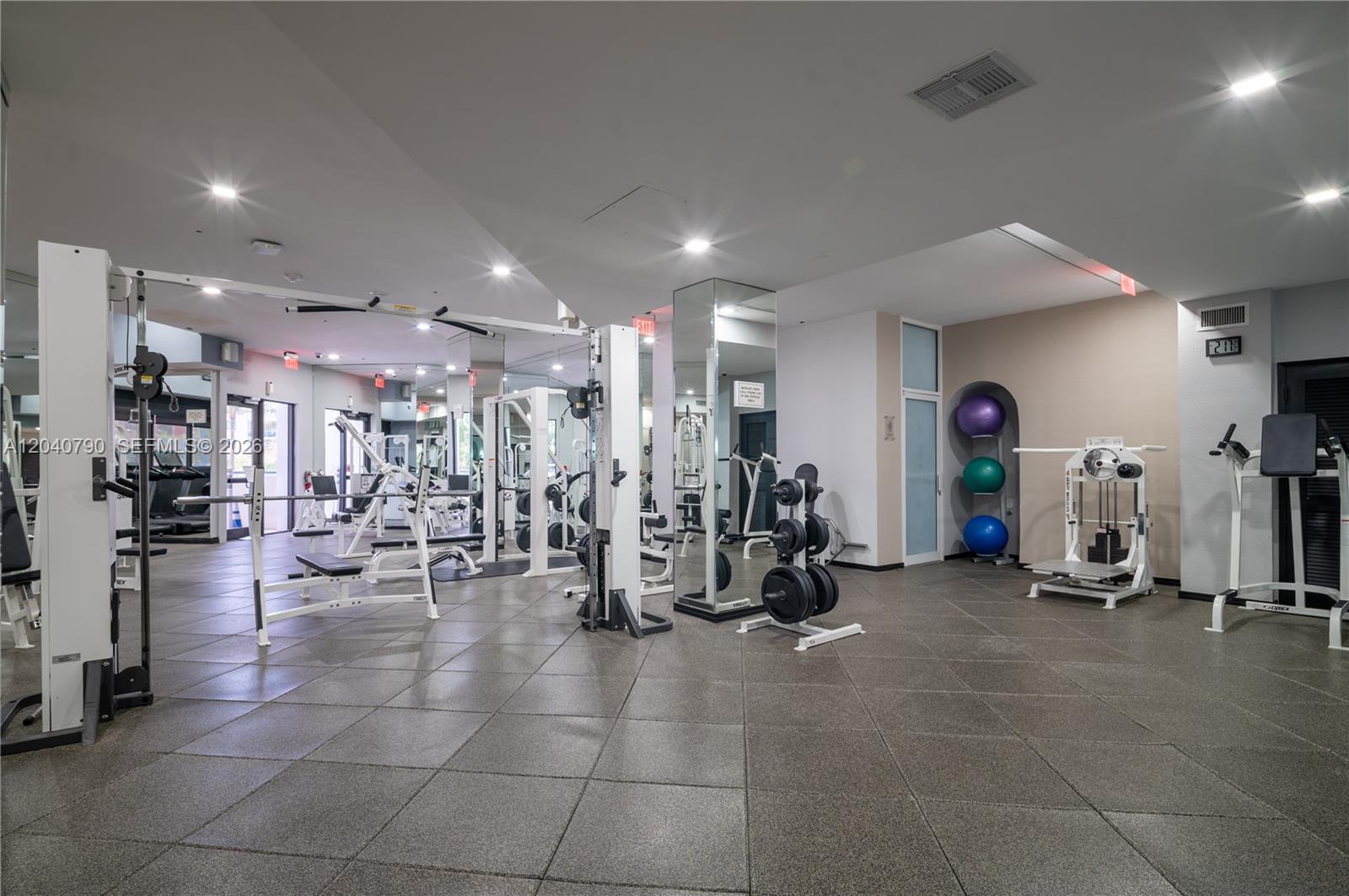 1581 Brickell Ave Unit: PH104