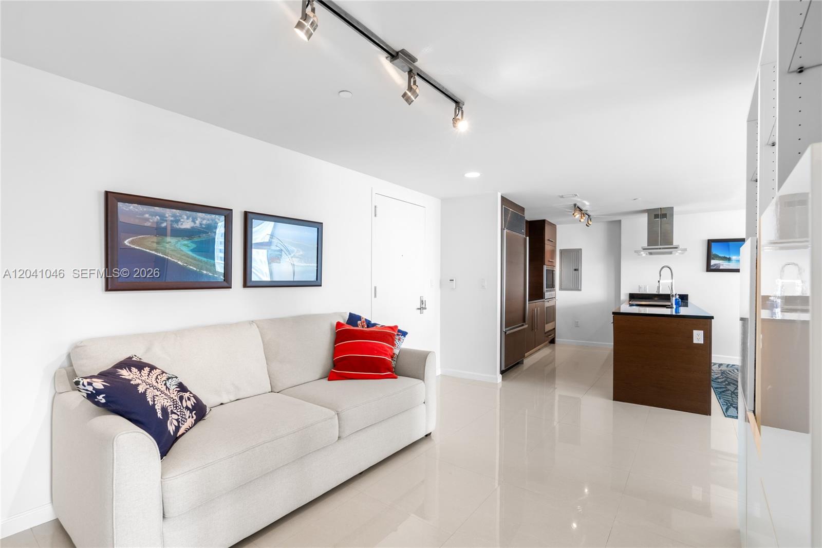 495 Brickell Ave Unit: BAY807