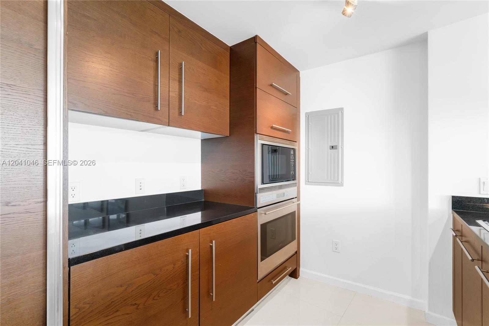 495 Brickell Ave Unit: BAY807