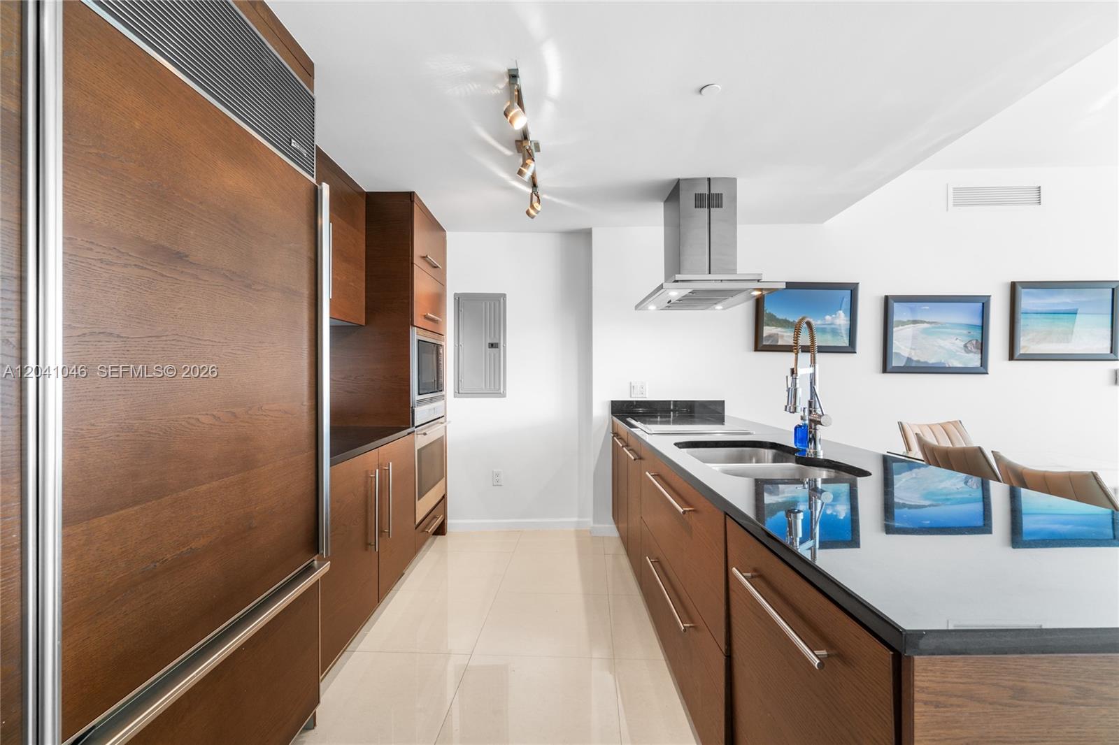 495 Brickell Ave Unit: BAY807