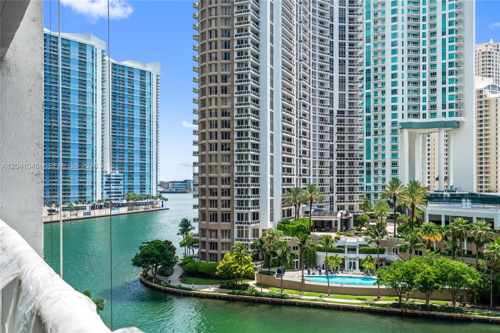 495 Brickell Ave Unit: BAY807