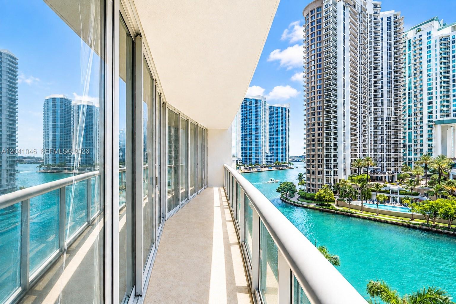 495 Brickell Ave Unit: BAY807