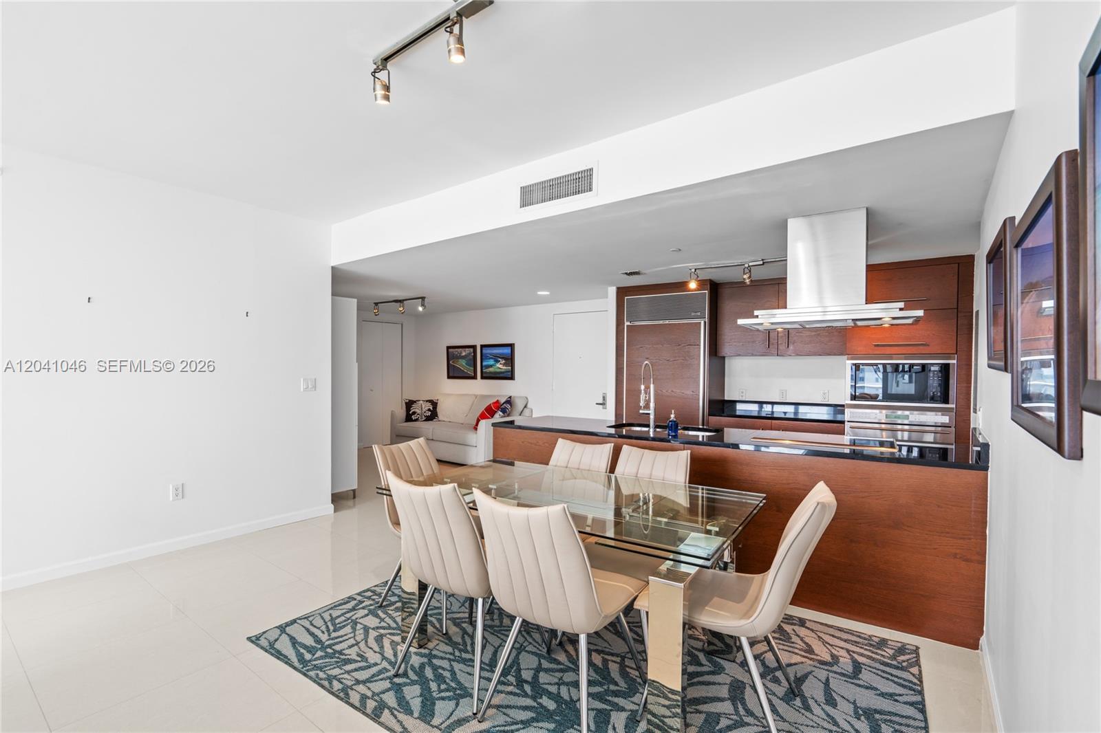 495 Brickell Ave Unit: BAY807