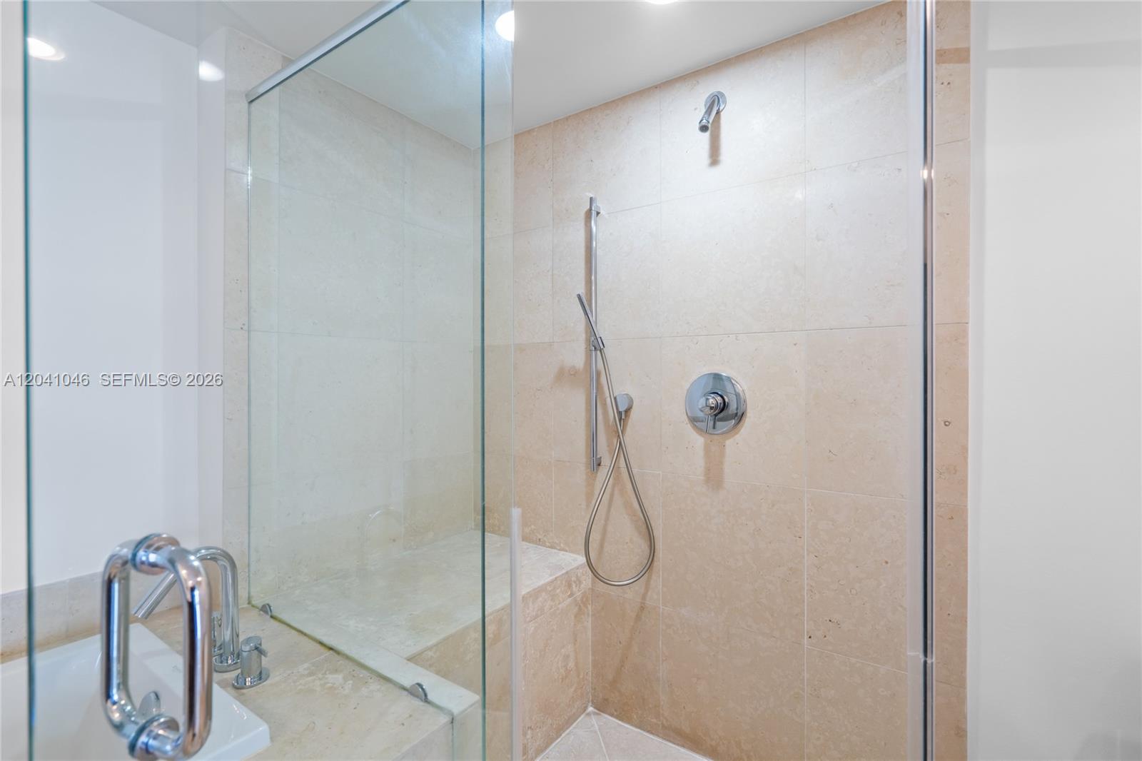 495 Brickell Ave Unit: BAY807