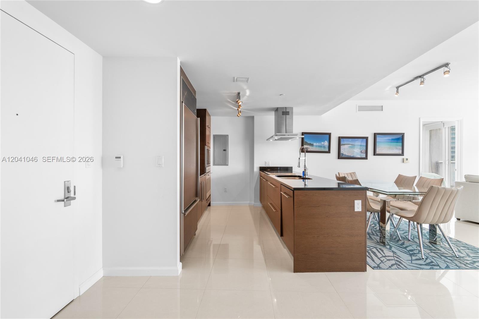 495 Brickell Ave Unit: BAY807