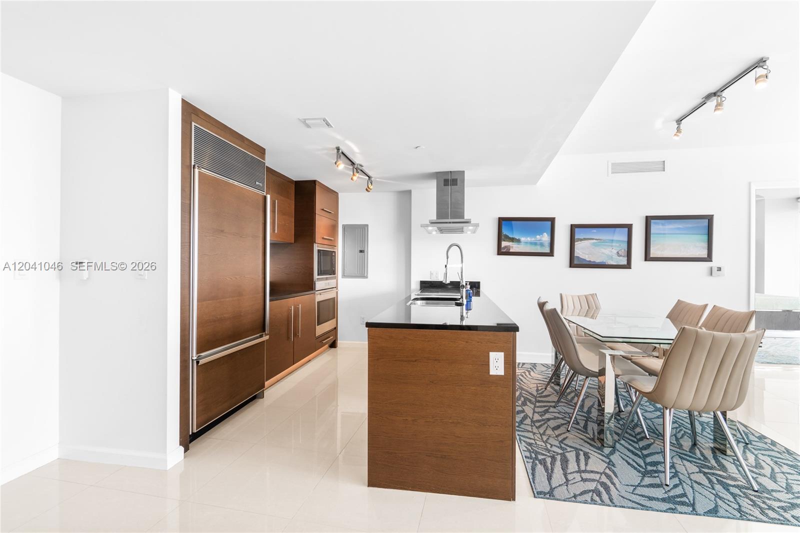 495 Brickell Ave Unit: BAY807