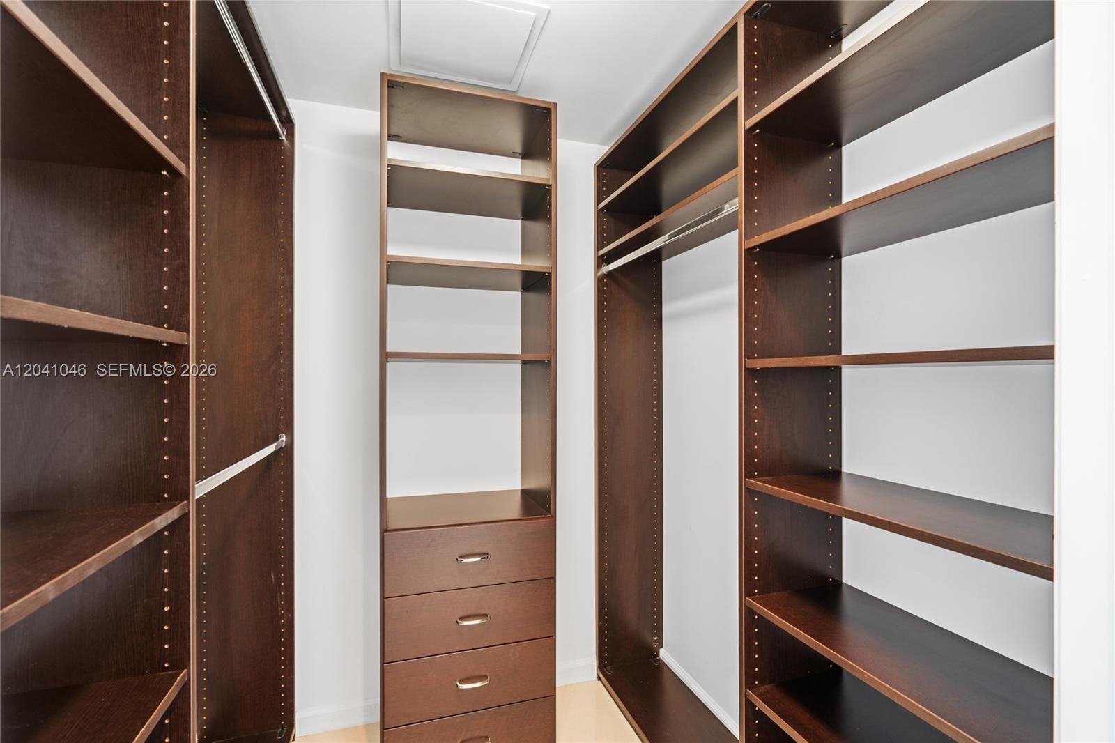 495 Brickell Ave Unit: BAY807
