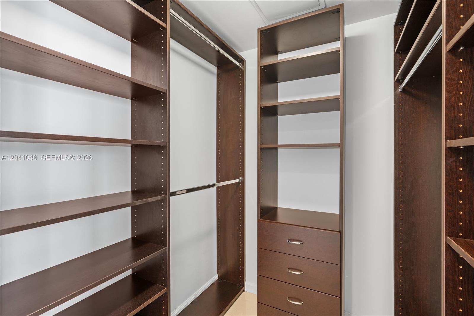495 Brickell Ave Unit: BAY807