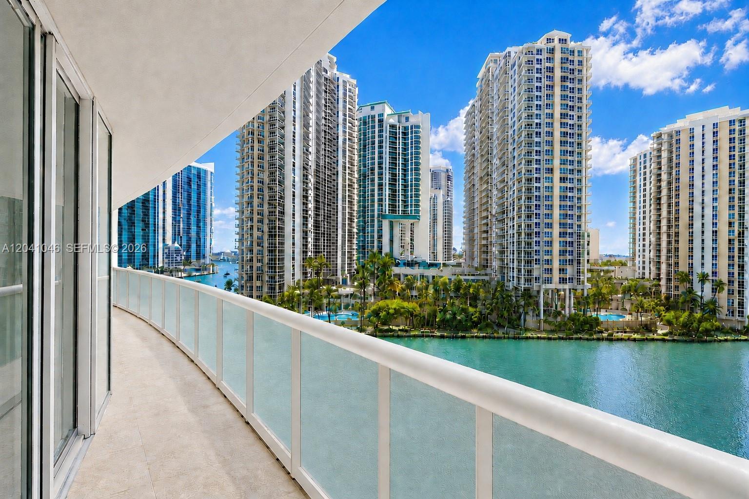 495 Brickell Ave Unit: BAY807