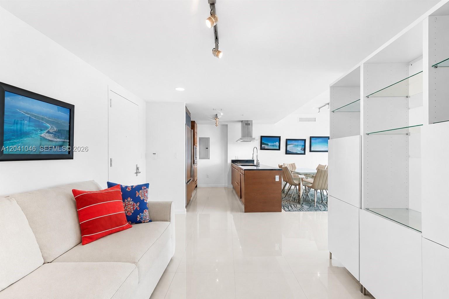 495 Brickell Ave Unit: BAY807