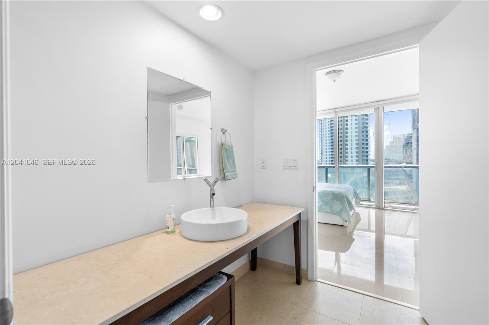 495 Brickell Ave Unit: BAY807