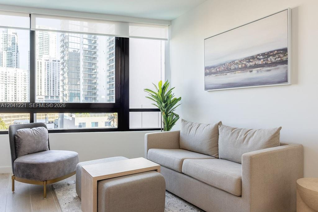 225 N Miami Ave Unit: 1804