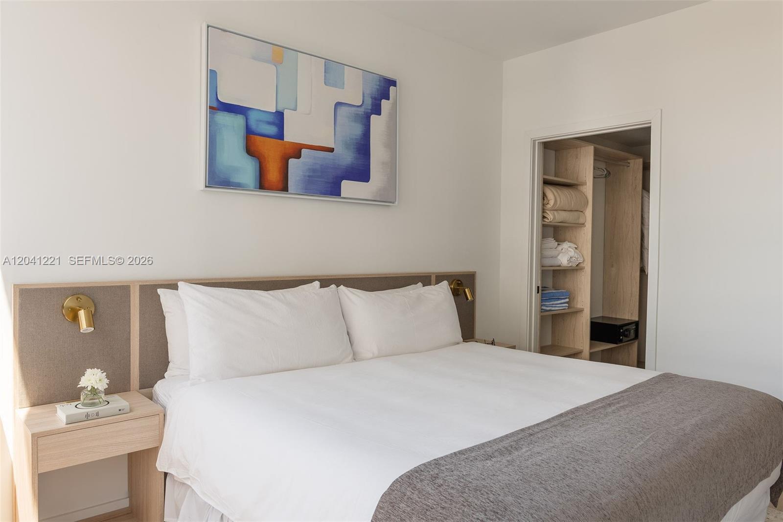 225 N Miami Ave Unit: 1804