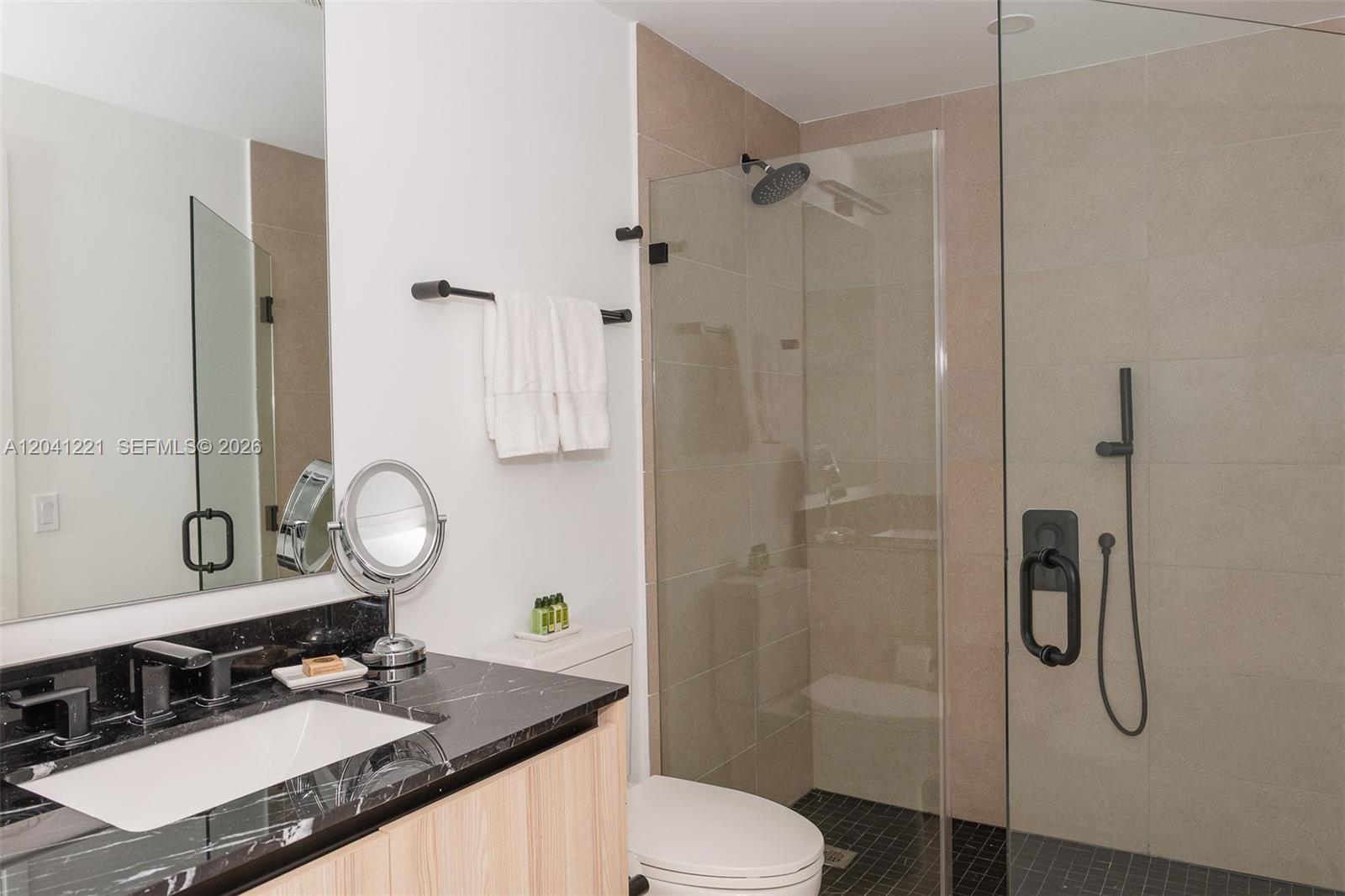 225 N Miami Ave Unit: 1804