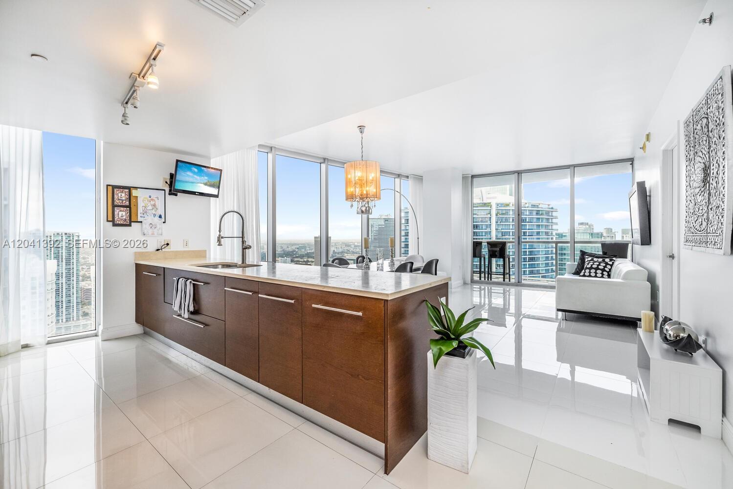 475 BRICKELL AVE # 4715