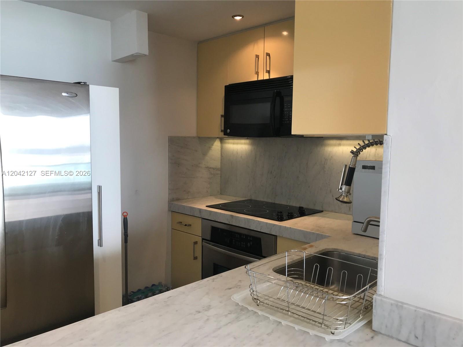 1000 WEST AVE # 318