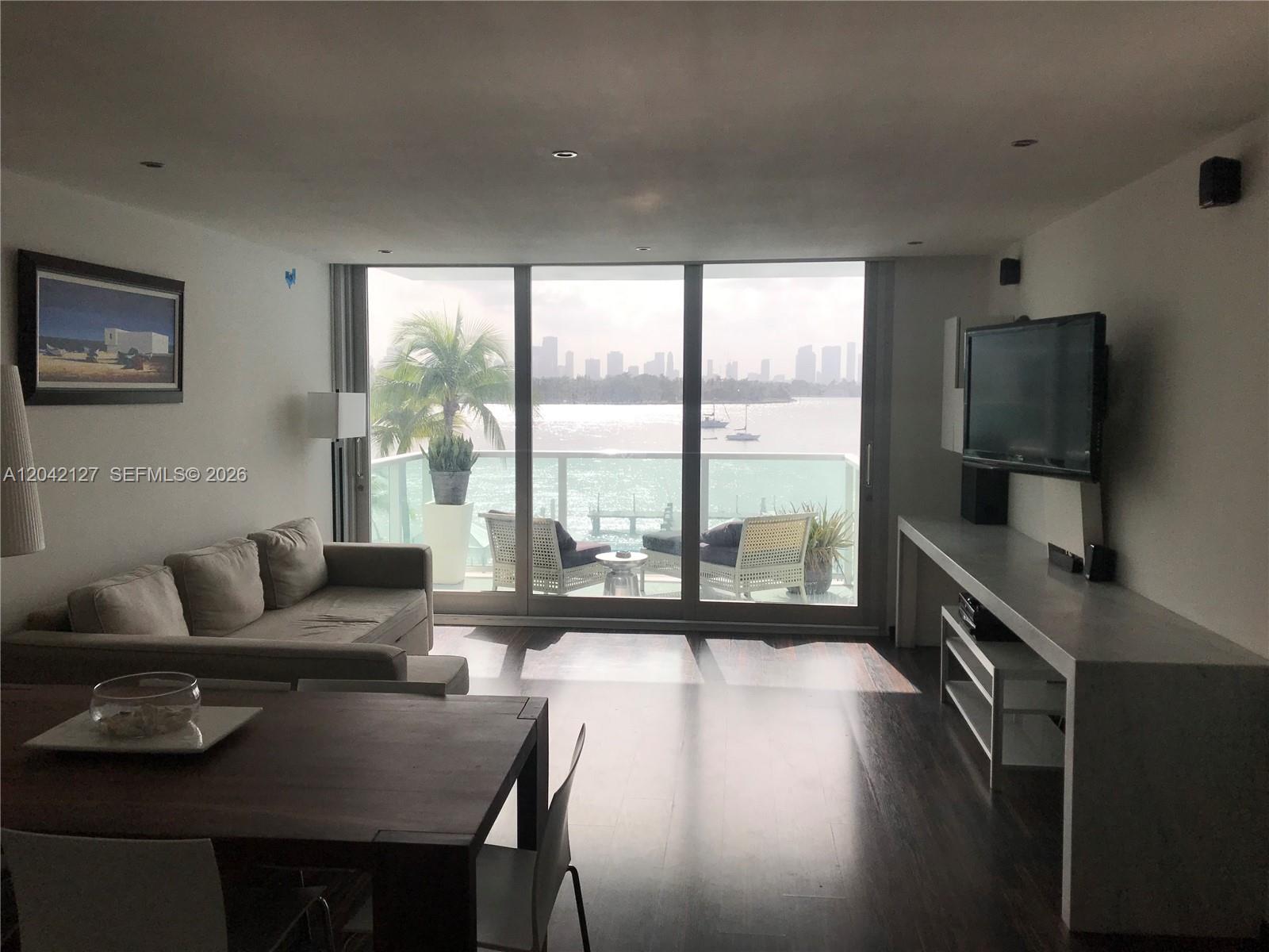 1000 WEST AVE # 318