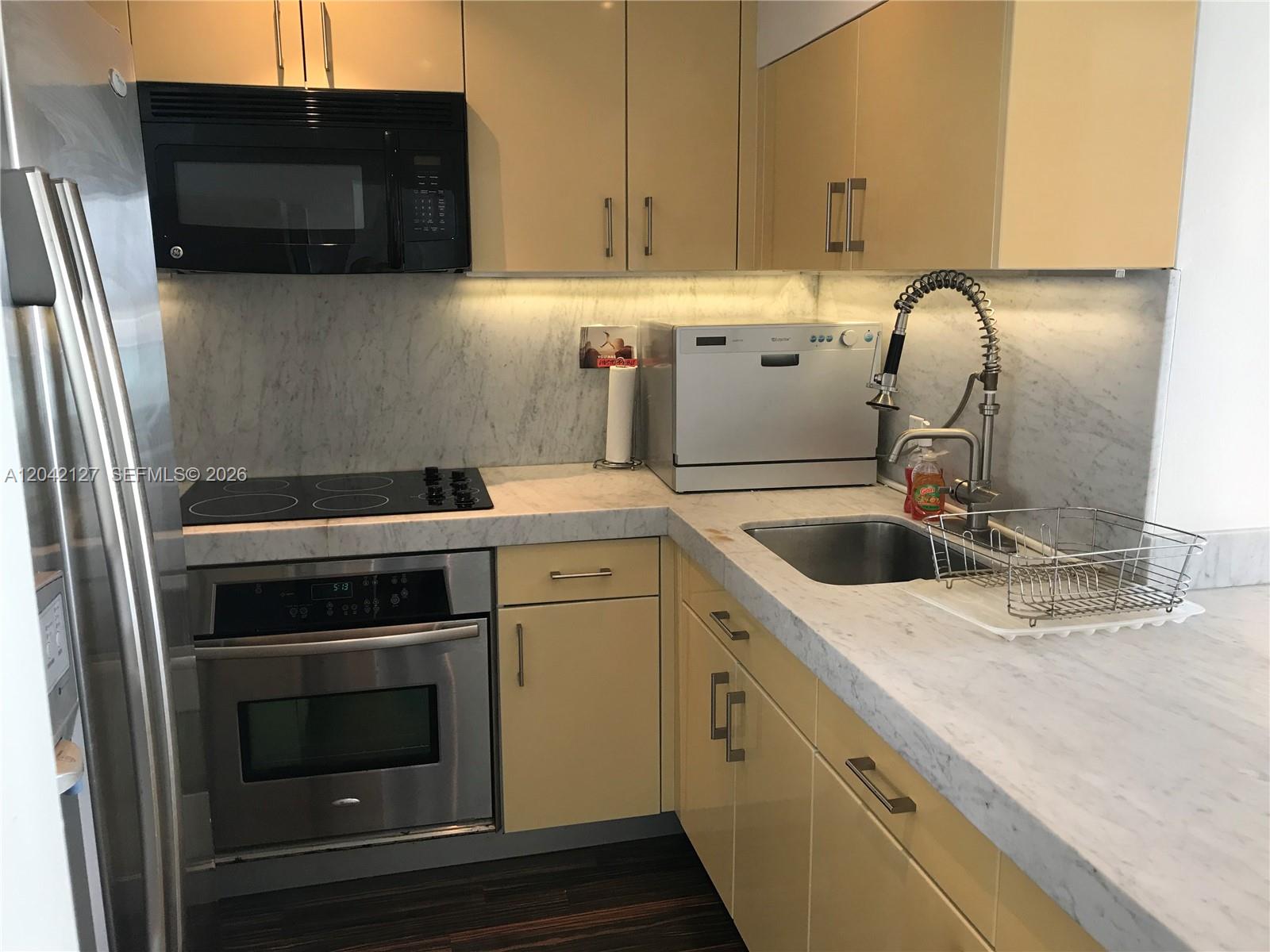 1000 WEST AVE # 318